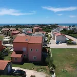 Konukevi Gloria 3*