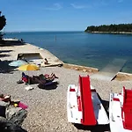 Gasthuis Gloria Novigrad Istria